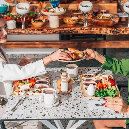 Lucky Monkey Midi Hotel Antalya