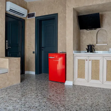 Lucky Monkey Midi Antalya