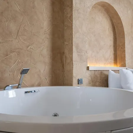 Hotel Lucky Monkey Midi