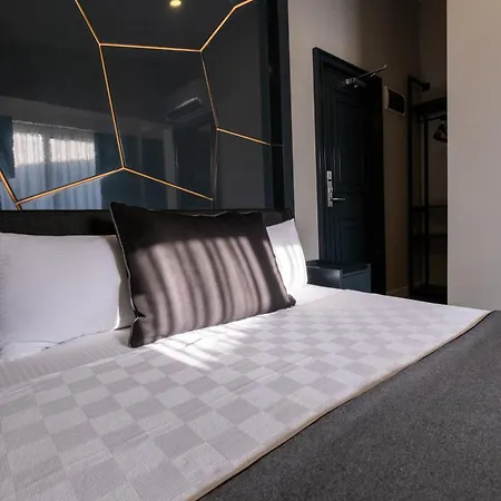 Hotell Lucky Monkey Midi Antalya