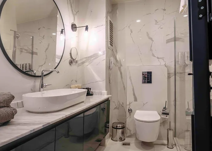 Lucky Monkey Midi * Antalia