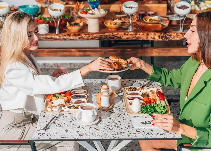 Lucky Monkey Midi Hotel Antalia