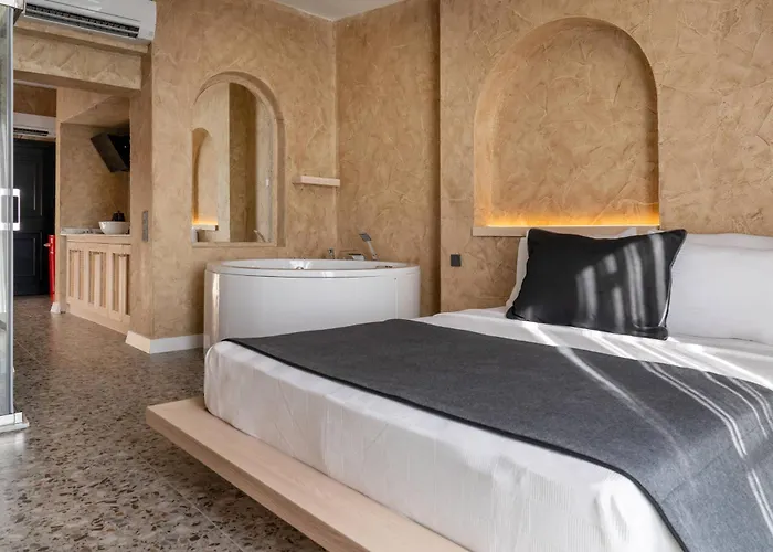 Hotel Lucky Monkey Midi