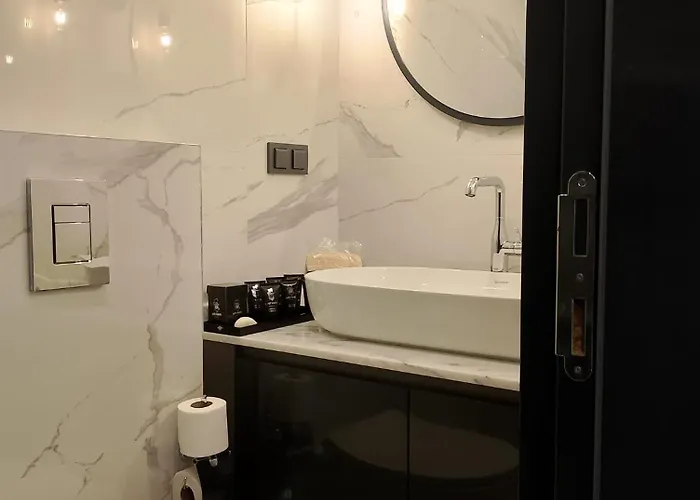 Lucky Monkey Midi * Antalia